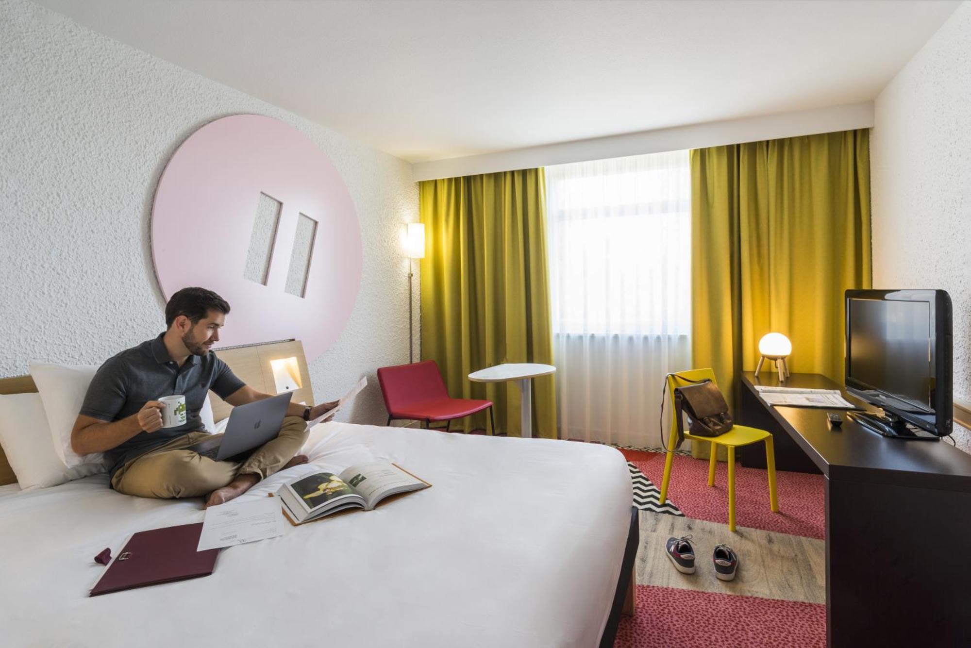 Ibis Styles Lyon Bron Eurexpo Hotell Exteriör bild