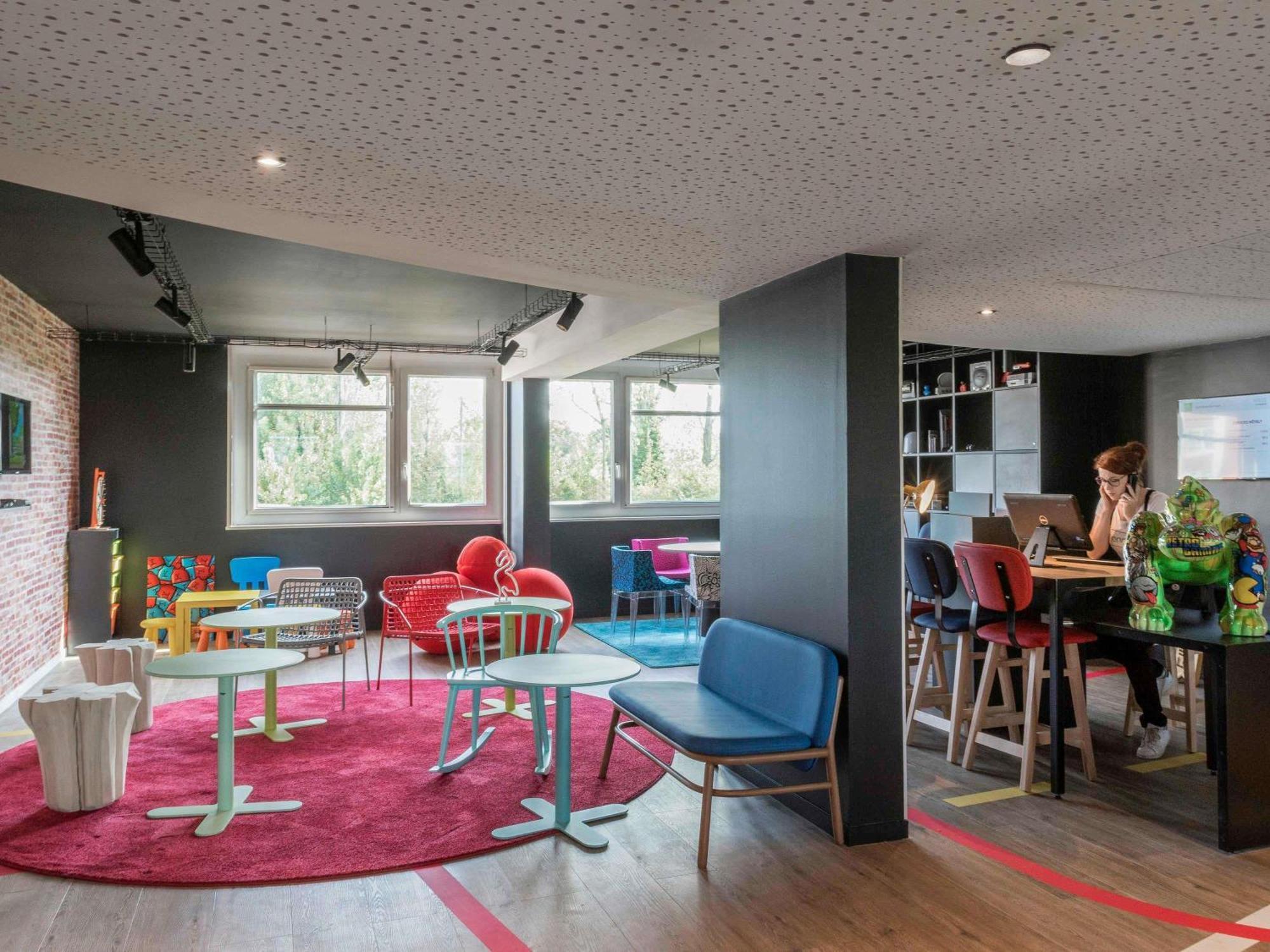 Ibis Styles Lyon Bron Eurexpo Hotell Exteriör bild